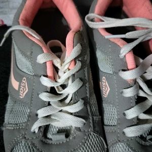 sport shoes