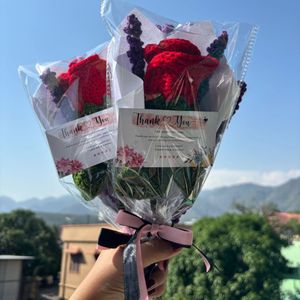 Crochet Rose Bouquet