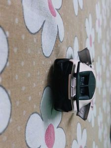 toy racing car