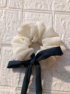 Tulip Scrunchies 2🎀