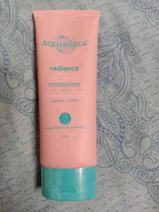 Aqualogica Radiance+ Oil-Free Moisturizer