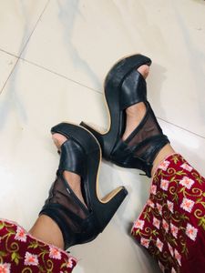 I’m Selling Heels