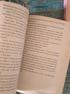 It Ends With Us: Colleen Hoover Novel