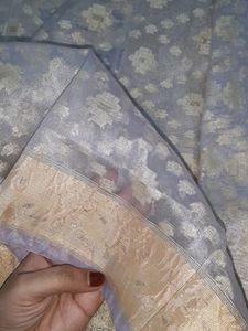 Elegant Banarasi Tissue Saree 🤍💛