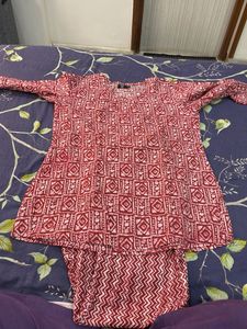 Red &amp; White Printed Top