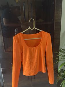 full sleeves top! URBANIC!