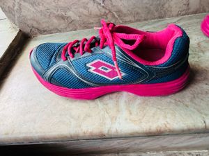 Sport Shoes Pink Nd Blue