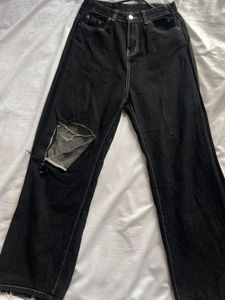 ♣️Urbanic-Black-Denim-jeans♣️
