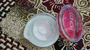Pond&#39;s Age Miracle Wrincls Corrector