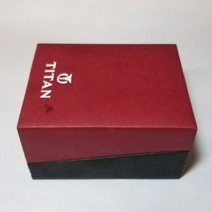 Titan Watch Storage Box Red