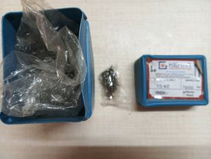 METAL SCREWS