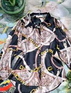Chic Chain Print Blouse