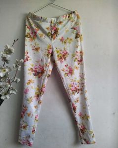 Beautiful Printed Jegging ♥️
