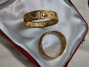 2 Bangles Kade