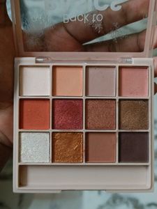 Mars Eyeshadow Palette With 5 Shimmers