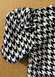 Printed Black Stylish Top.!! 📌Price Drop