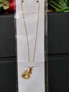 Gold Pendant Necklace