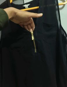 Guess Sleeveless Top