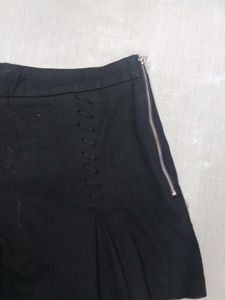 SWEEWE Black FAUX Shorts