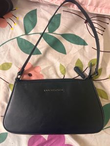 VAN HEUSEN SHOULDER BAG