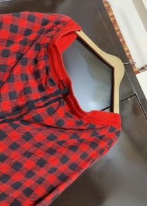 Red &amp; Black Check Print Capri Lower For 40 Waist