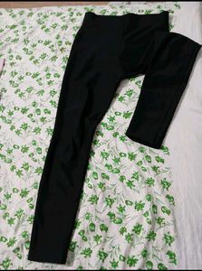 Skinny Black Pant For Women,Size 28