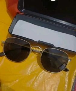 Goggle