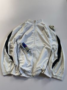 NIKE VINTAGE WINDBREAKER JACKET