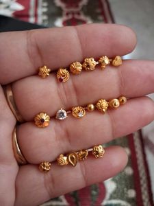 Nose pins In Gold