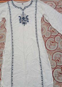 Elegant White Embroidered Kurta
