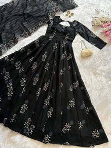 Black Outfit 🖤