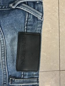 Benetton Slim Fit Ripped  Jeans ( 28)
