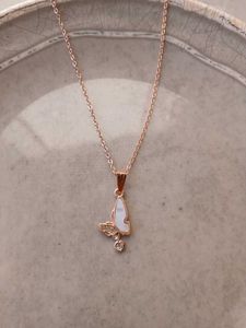 Minimal Rose Gold Chain With Marble Finishing