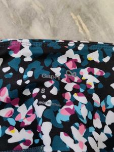 GAP BRAND WORK OUT JEGGINGS