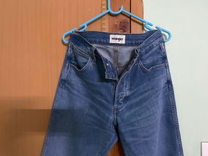 Wrangler Straight Fit Jeans