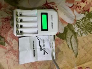 Rock Light Battery Charger RL-C4 And 4 Batter
