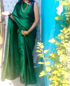 Beautiful Green Saree || 💚💚with Blouse Piece