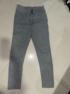 Grey High-Waisted Skinny Jeans