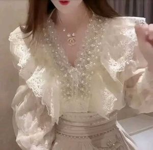 Heavy Industry Beaded Rufle Lace Spring V-neck Top