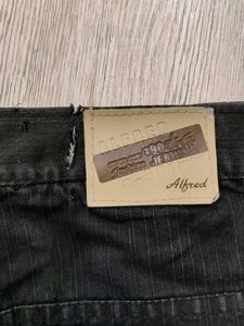 Ma2576 Alfred jeans waist 30 inches