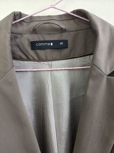 COMMA’ SLIQUE BOW-DETAILED BLAZER