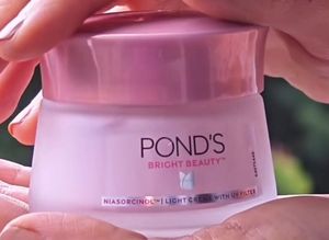 Pond&#39;s Bright Beauty Cream