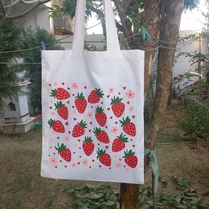 NEW STRAWBERRY POPPER TOTE BAG