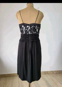 Chic Black Lace Bodice Midi Dress