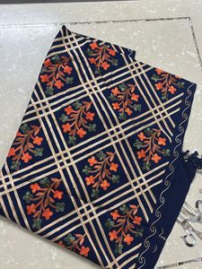 BRAND NEW WOOLLEN SHAWL