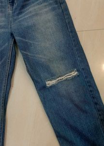 Distressed Wide Leg Jeans