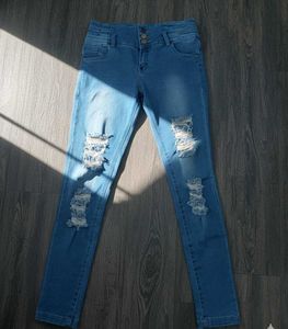 Blue Ripped Jeans 👖-Stylish and 💙 Trendy
