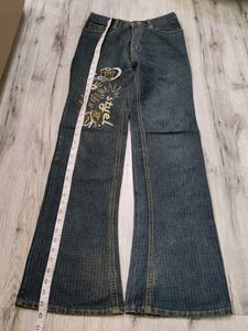 Ma1823 Sabrin bootcut jeans waist 28 inches