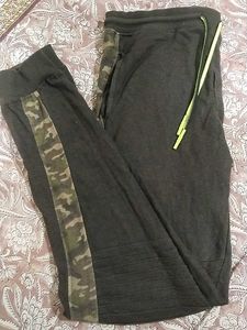 Trim Joggers / Tracks