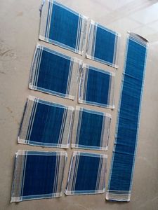 Set of 8 table mats and Runner